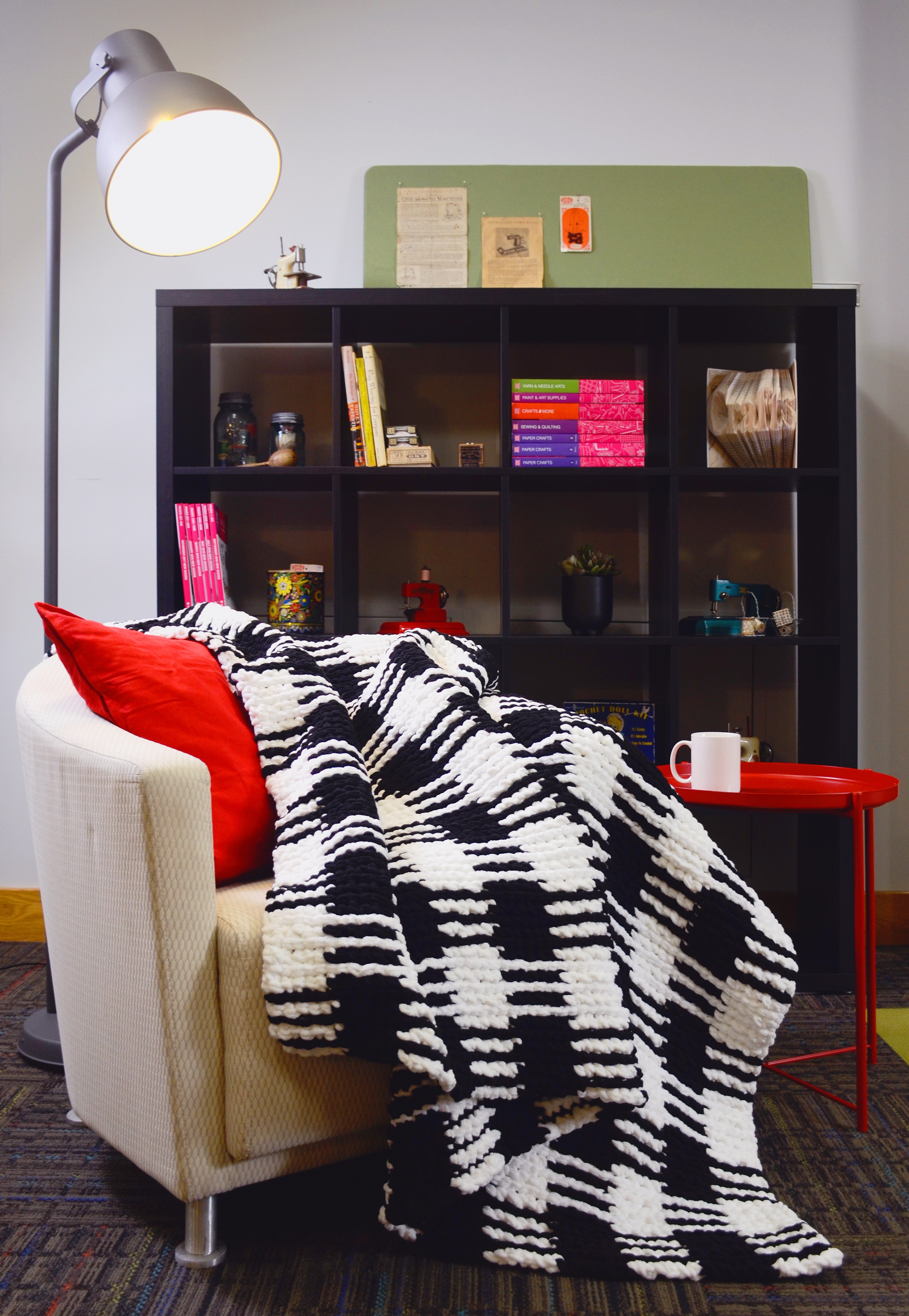 Baby Blanket Big Ball Yarn White