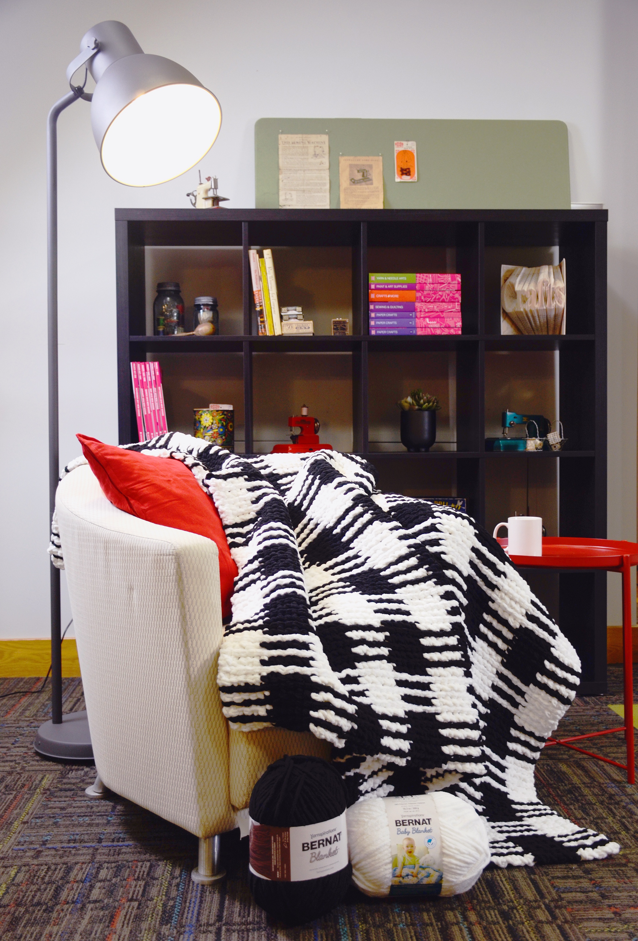 Baby Blanket Big Ball Yarn White