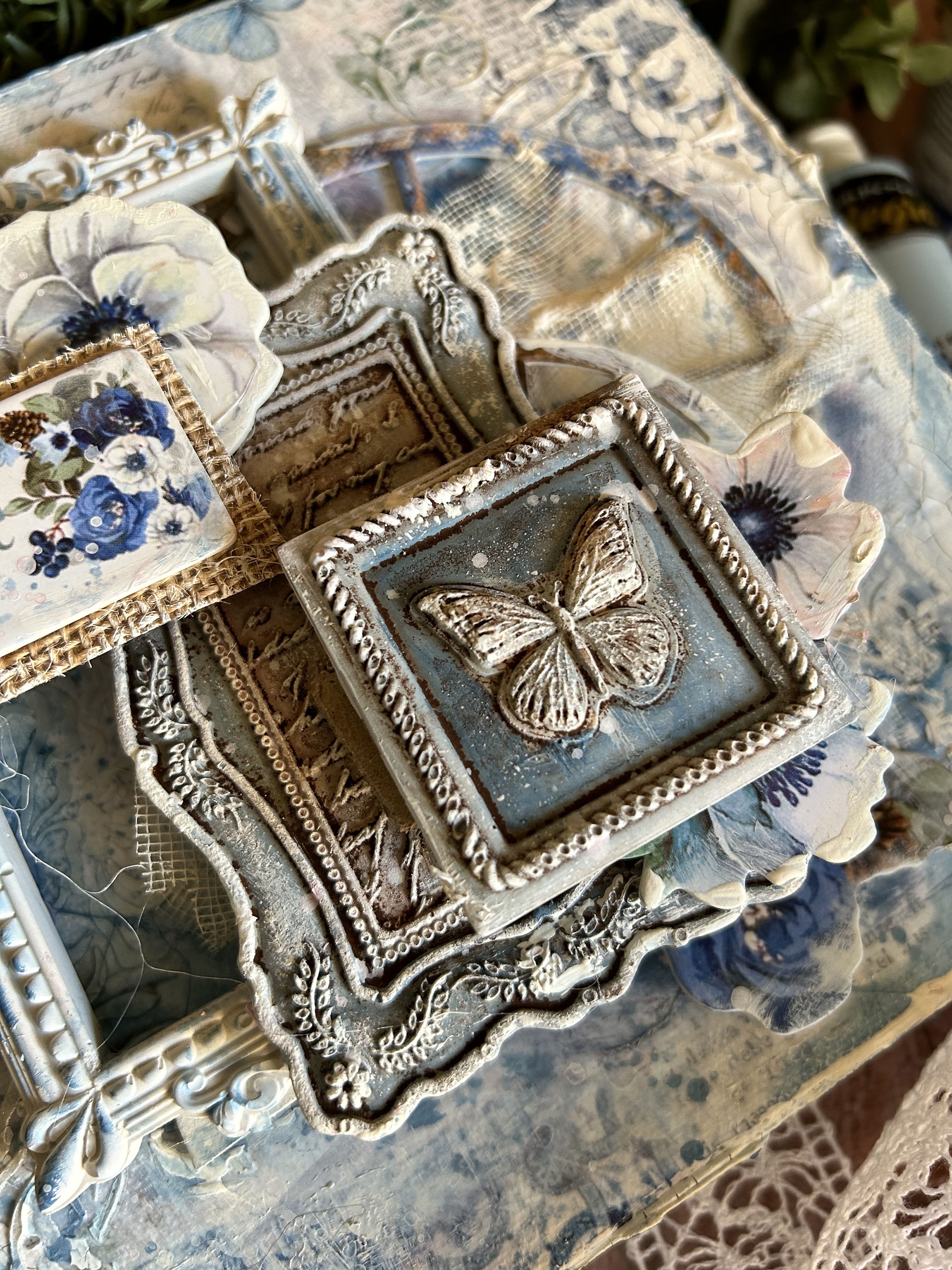 Stamperia Soft Maxi Mould A4-Blue Land Starts And Hearts